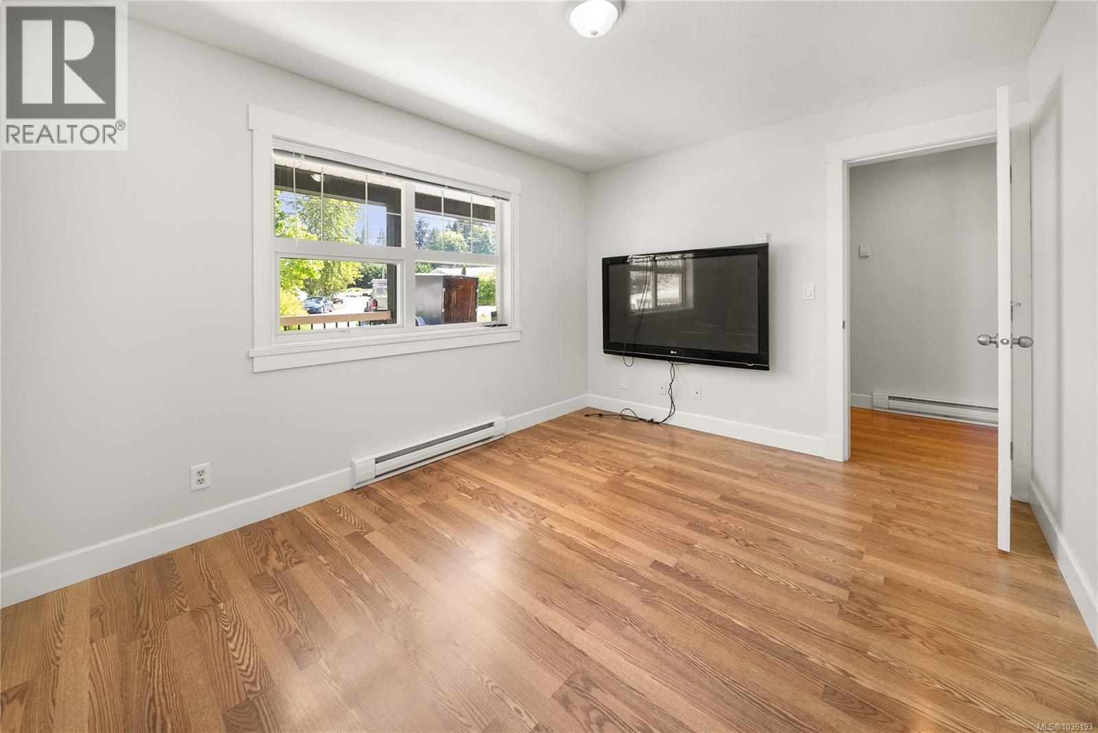 1940 Woodridge Rd - 30