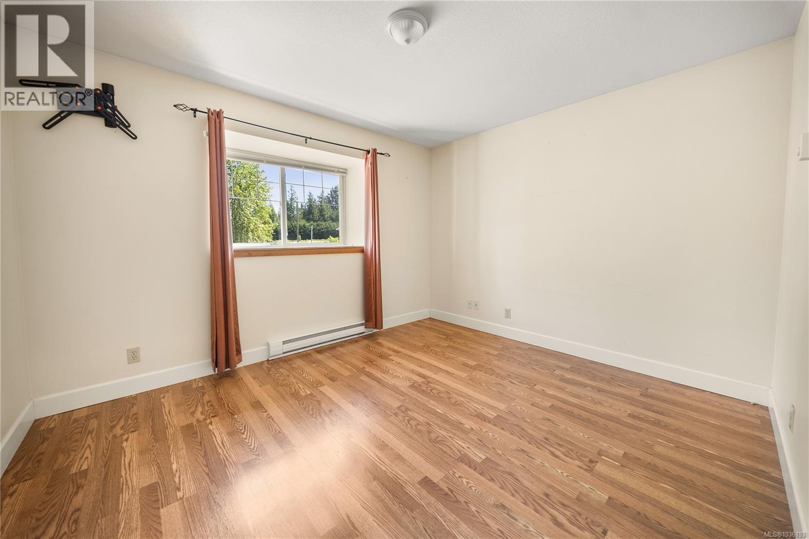1940 Woodridge Rd - 35