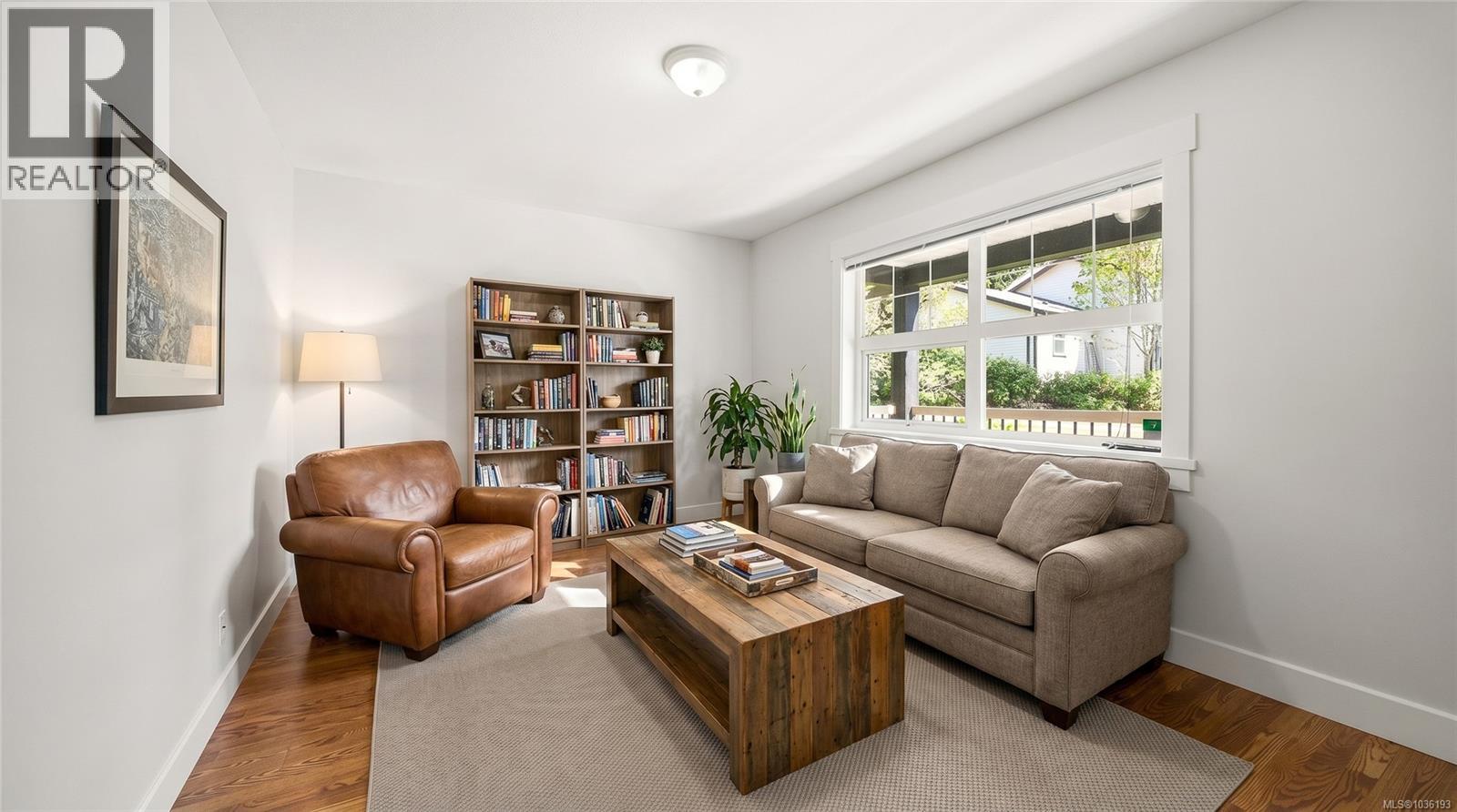 1940 Woodridge Rd - 5