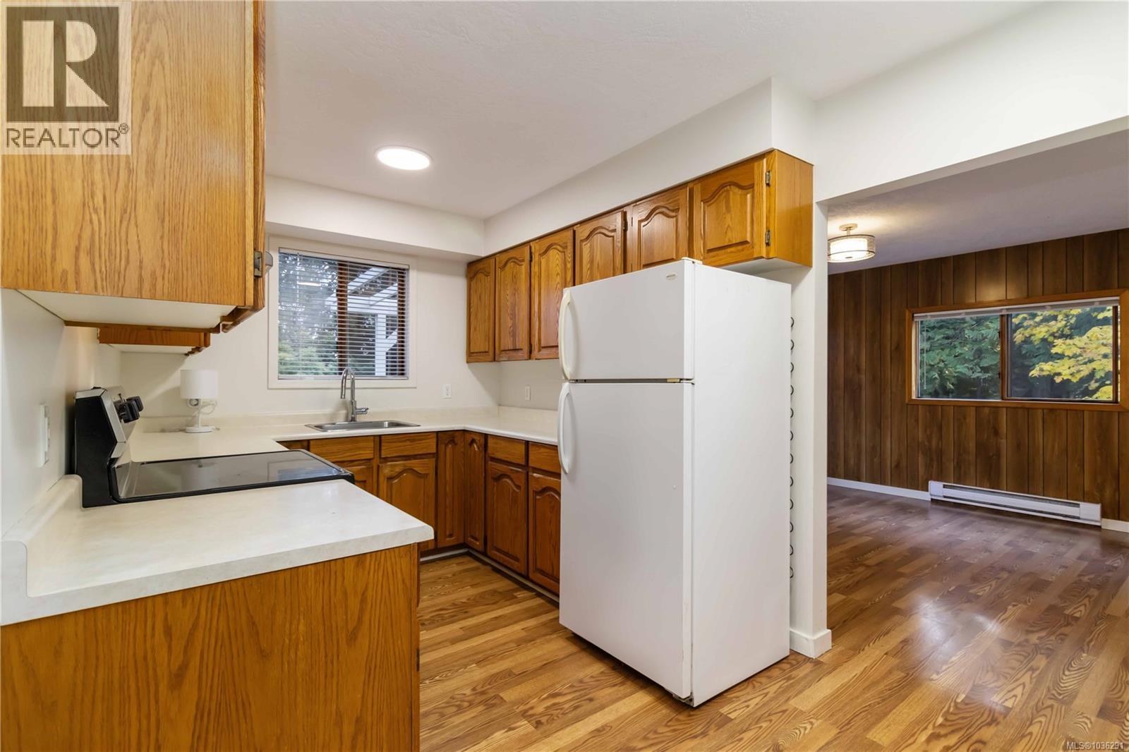 3384 Otter Point Rd - 10