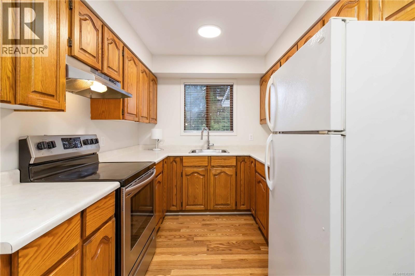 3384 Otter Point Rd - 11