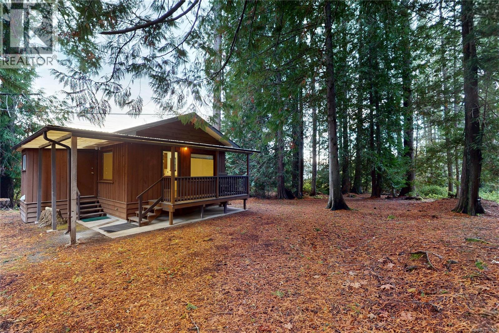 3384 Otter Point Rd - 44