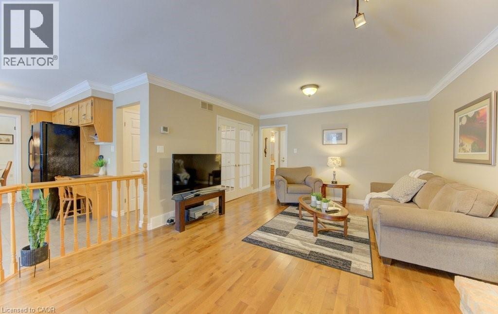 594 HUNTERS Place - 16