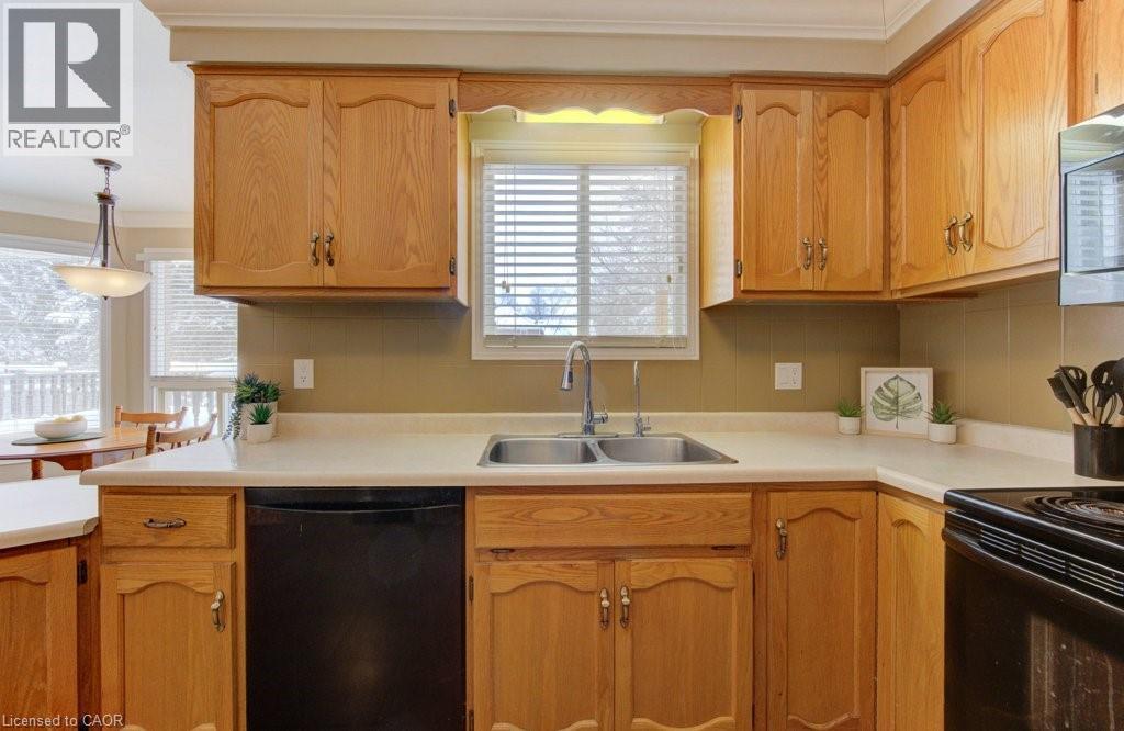 594 HUNTERS Place - 11