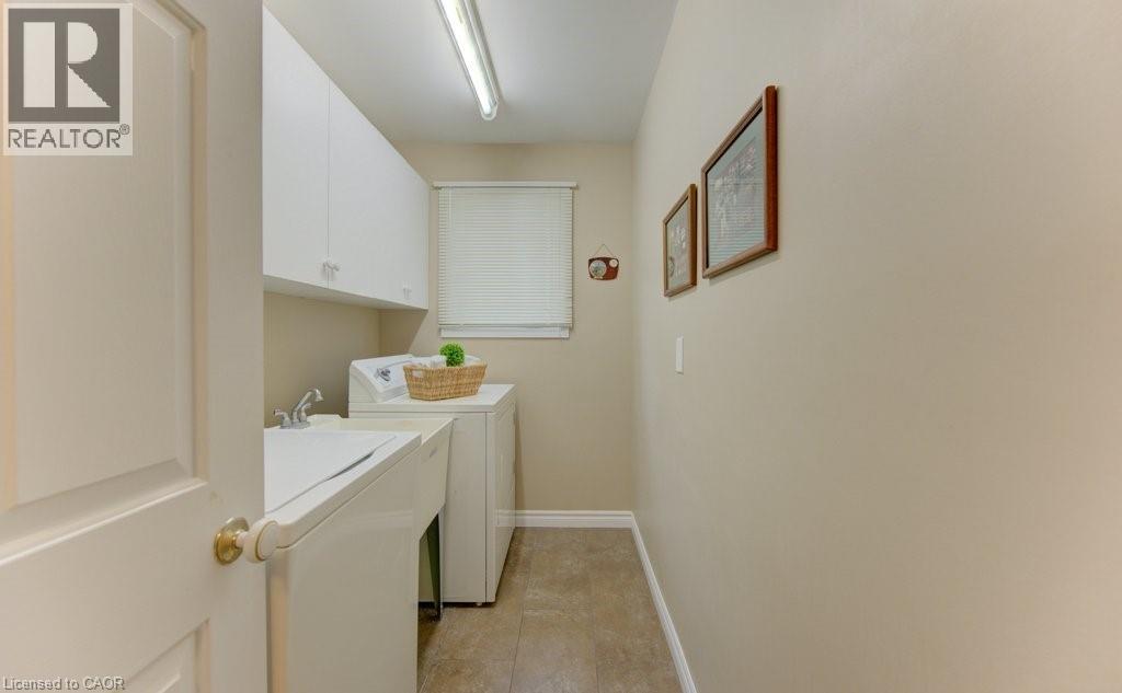 594 HUNTERS Place - 18