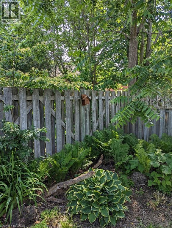 594 HUNTERS Place - 40