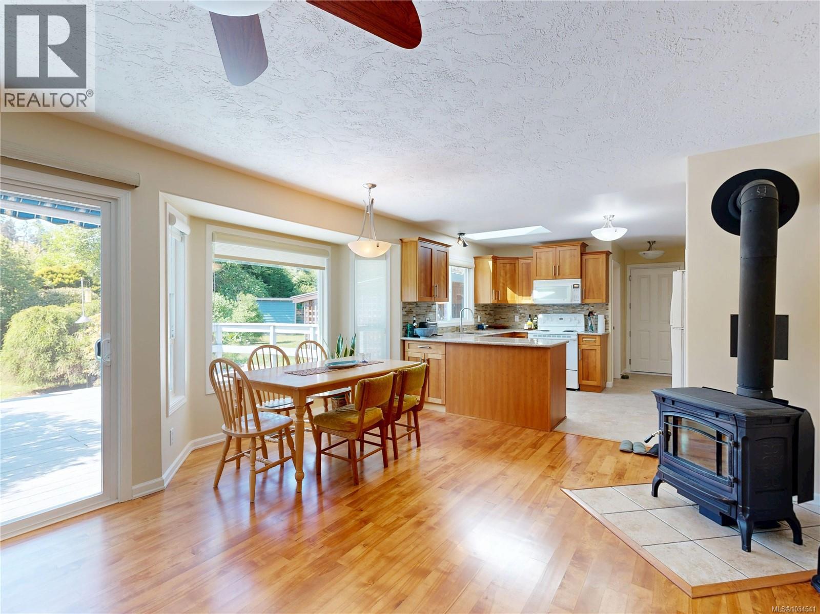 1588 Whiffin Spit Rd - 16
