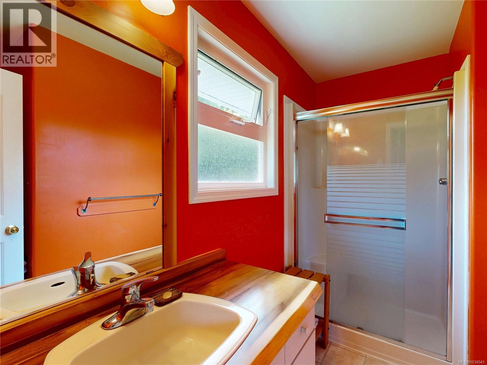 1588 Whiffin Spit Rd - 26