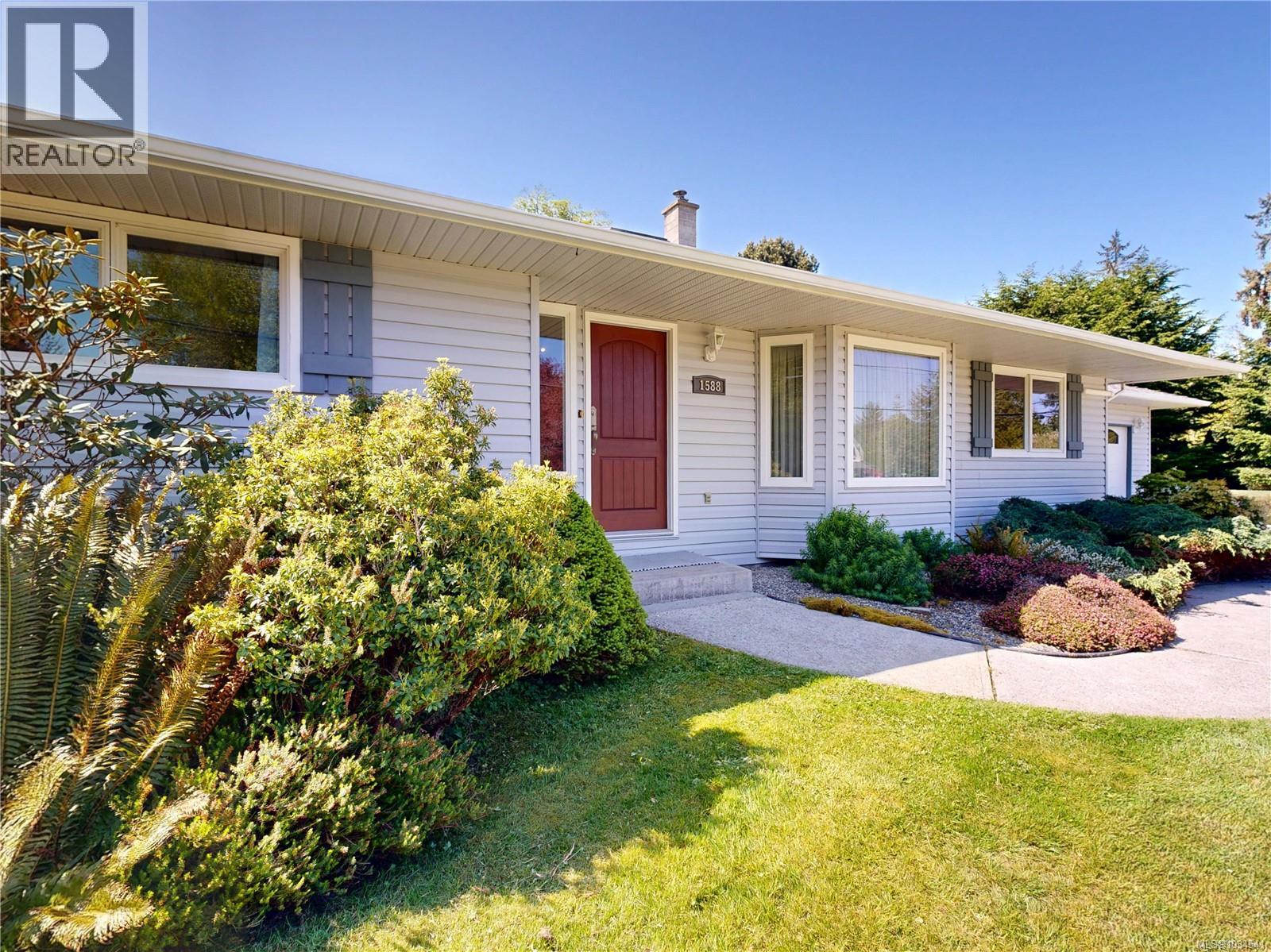 1588 Whiffin Spit Rd - 35