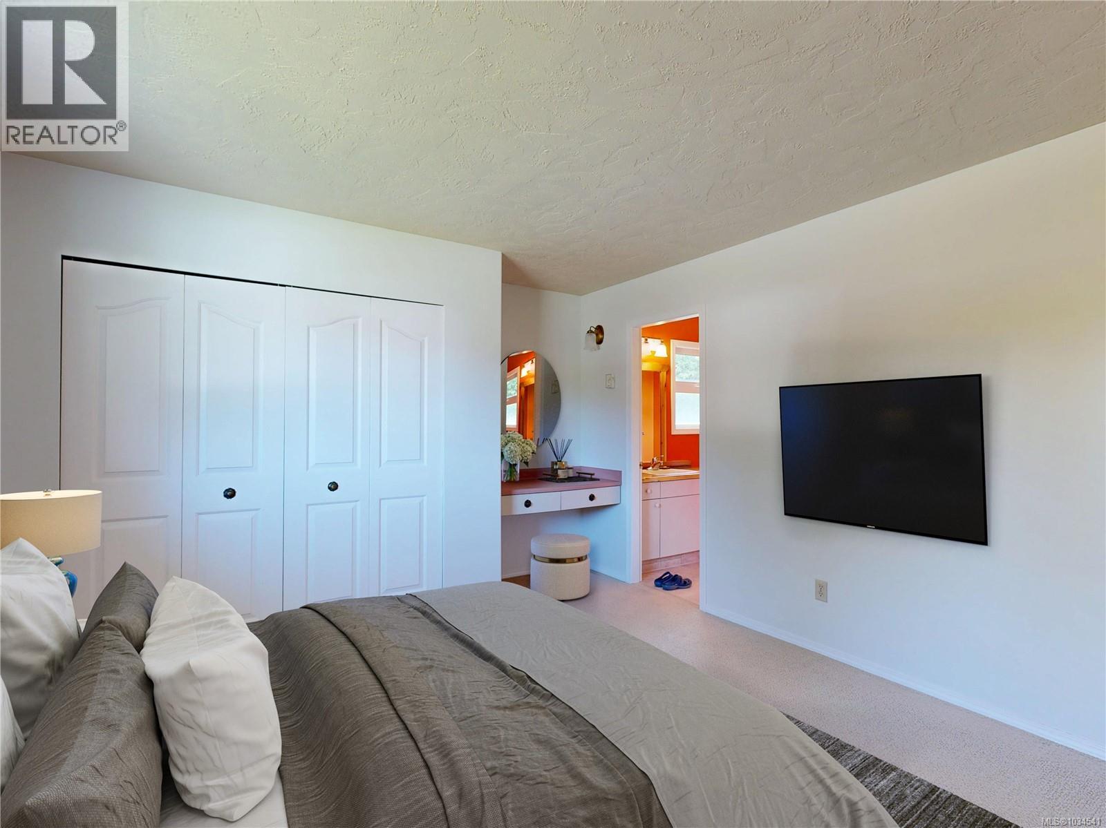 1588 Whiffin Spit Rd - 25
