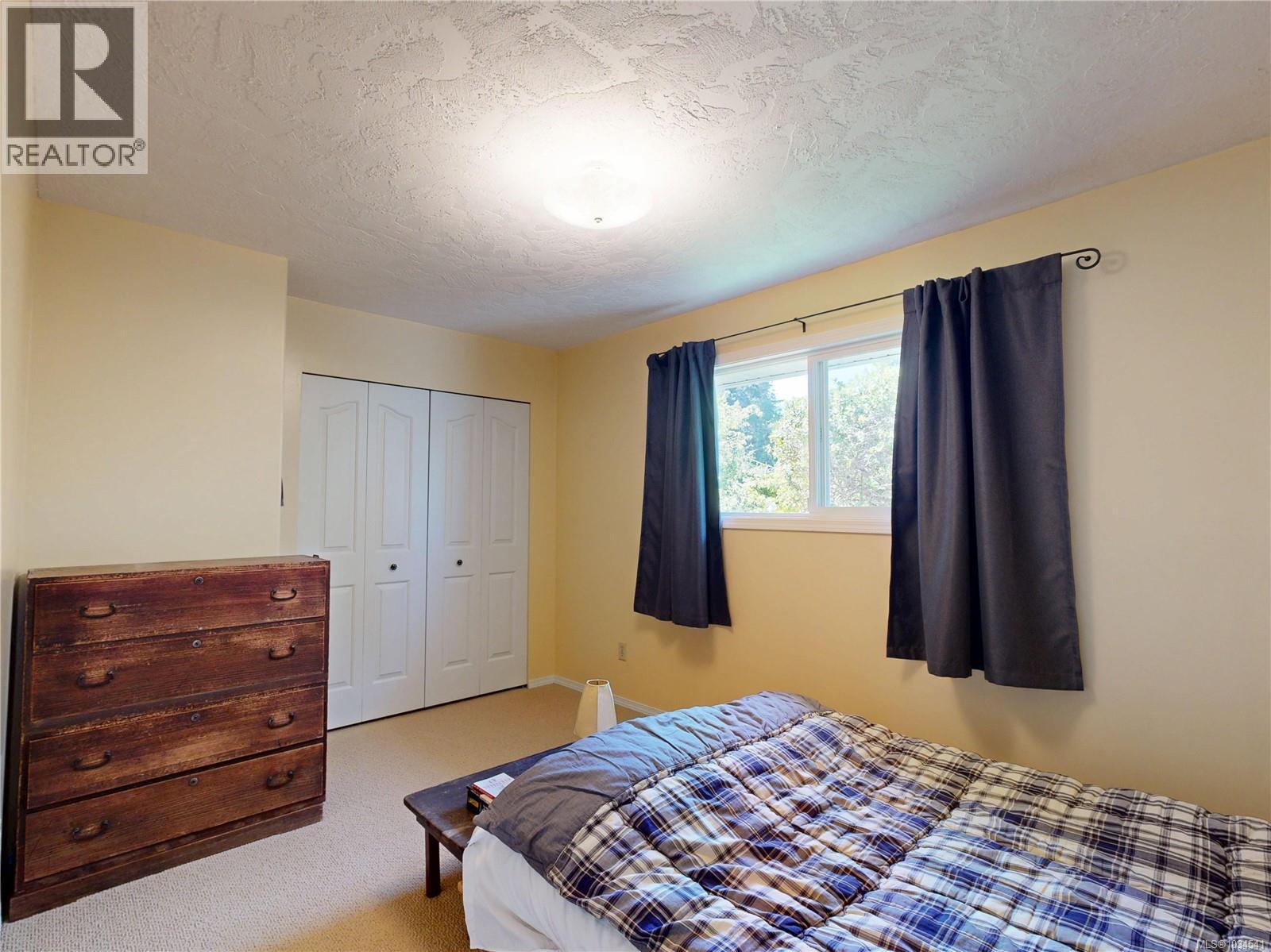 1588 Whiffin Spit Rd - 28