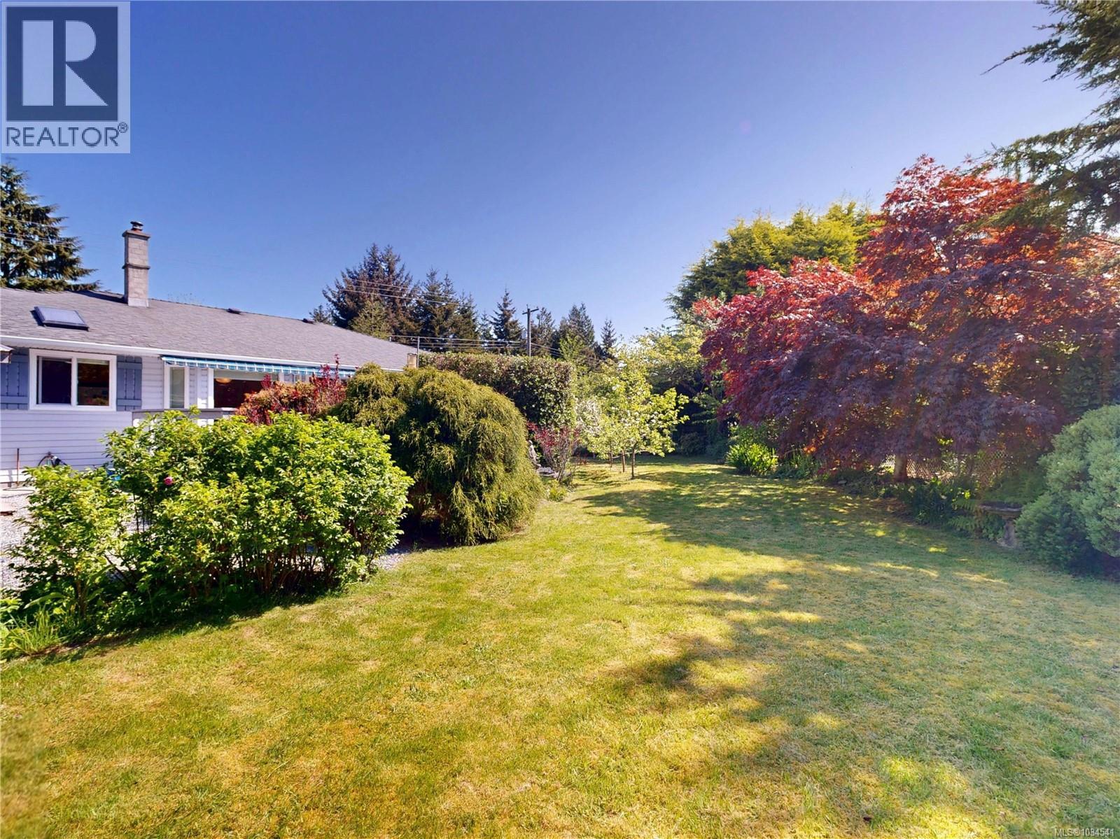 1588 Whiffin Spit Rd - 37