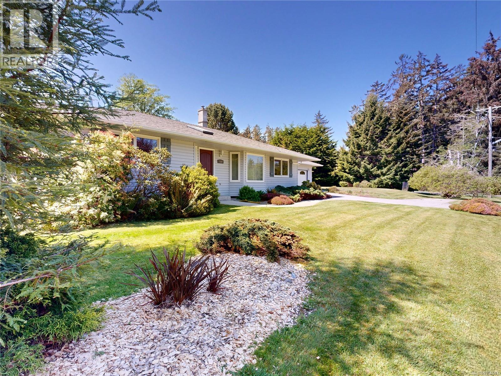 1588 Whiffin Spit Rd - 54