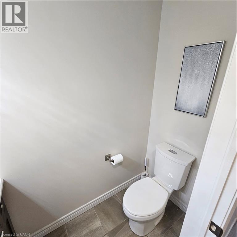 70 WILLOWRUN Drive Unit# E4, Kitchener, Ontario, N2A0J3 — Photo 8