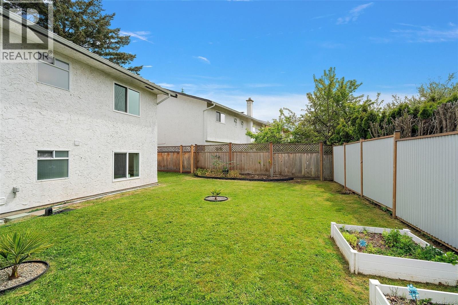 1645 San Juan Ave - 19