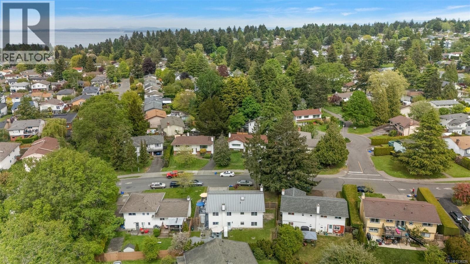  1645 San Juan Avenue, Saanich