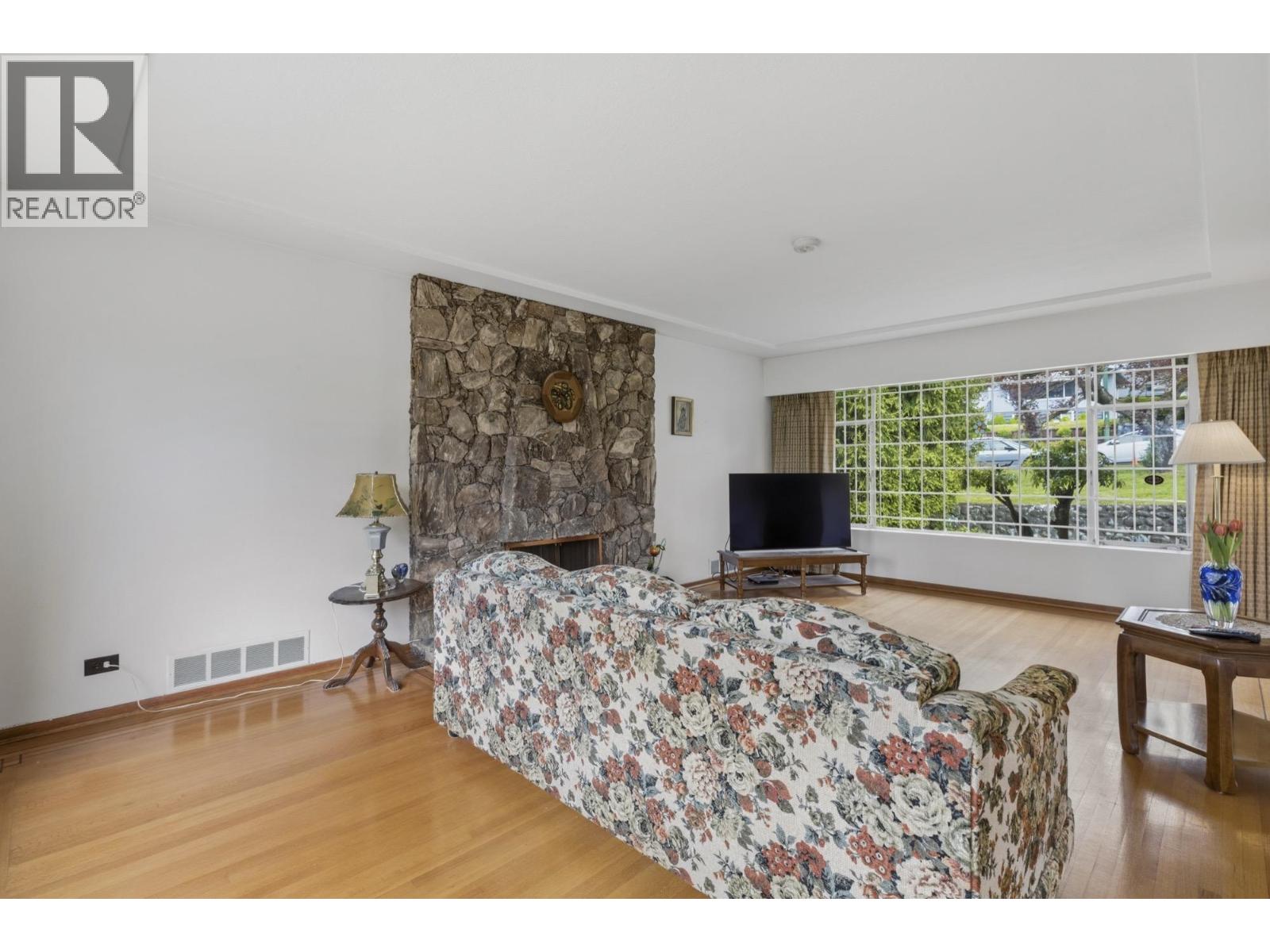 4782 RIDGELAWN DRIVE — photo 3