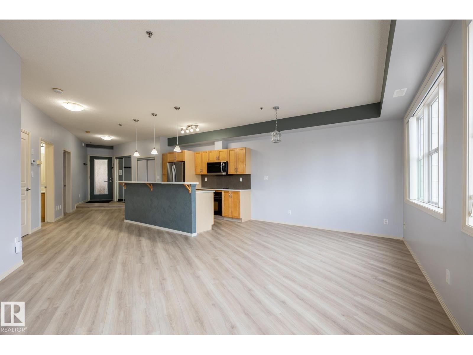 #102 4835 104A ST NW, Edmonton