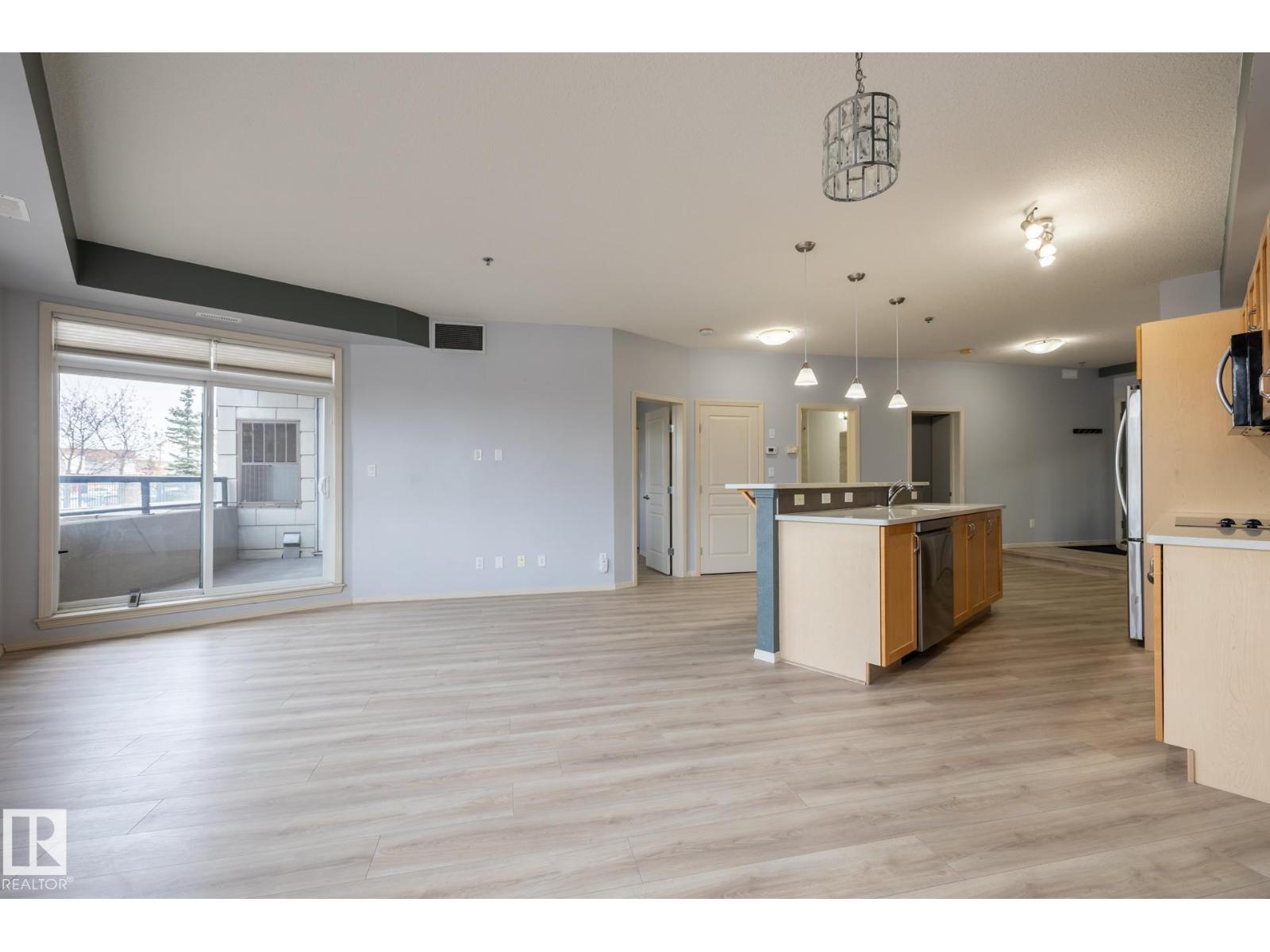 #102 4835 104A ST NW, Edmonton