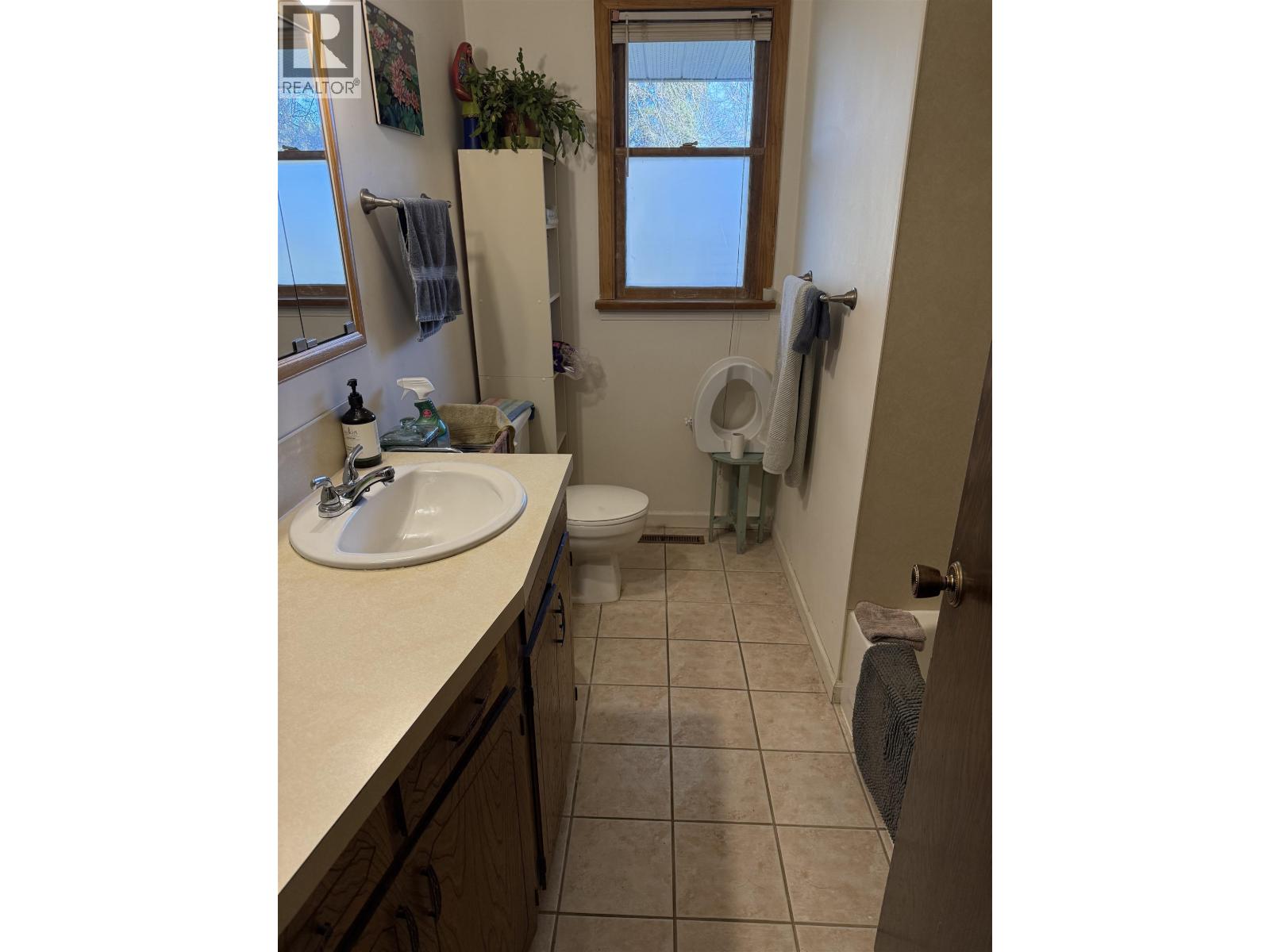 Photo 11 of 24 — 1567 BIRCH STREET · Prince George, BC