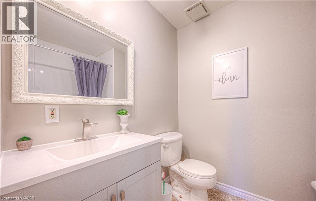 250A NORTHLAKE Drive, Waterloo, Ontario, N2V1A9 — Photo 9