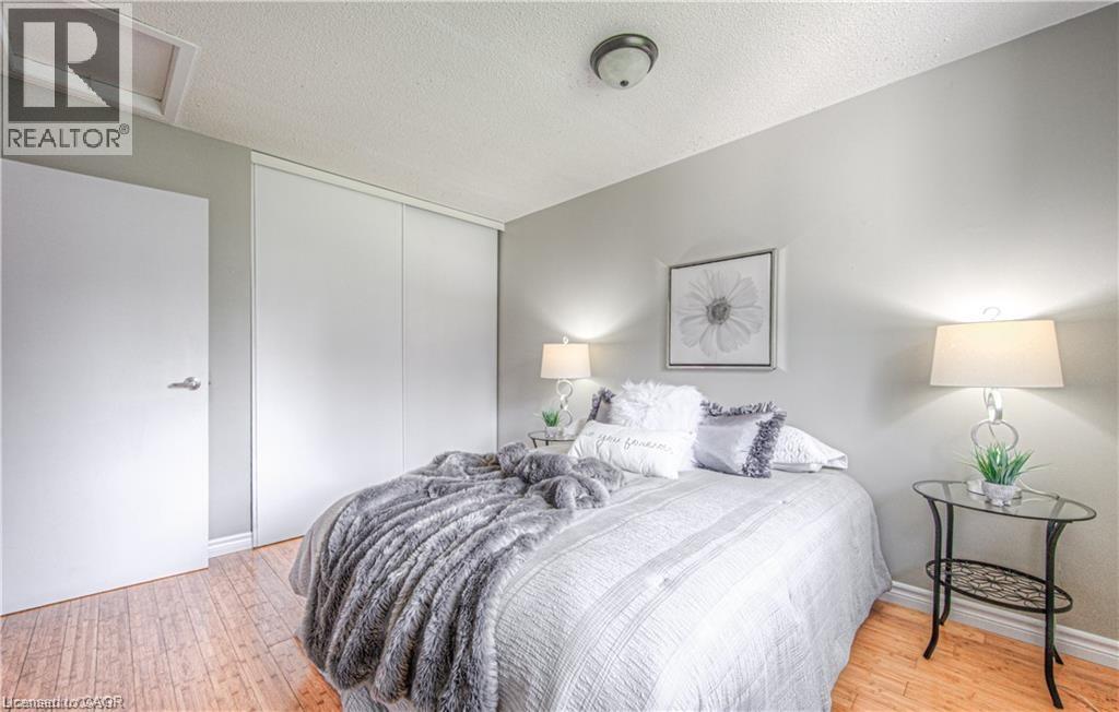 250A NORTHLAKE Drive, Waterloo, Ontario, N2V1A9 — Photo 16