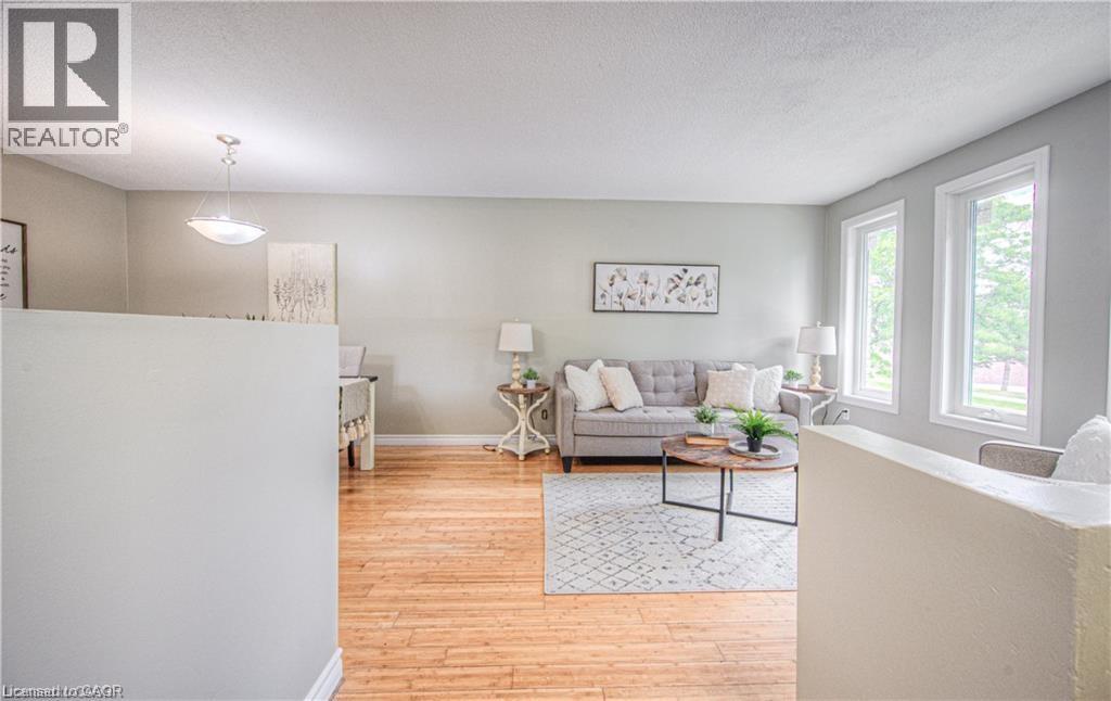 250A NORTHLAKE Drive, Waterloo, Ontario, N2V1A9 — Photo 12
