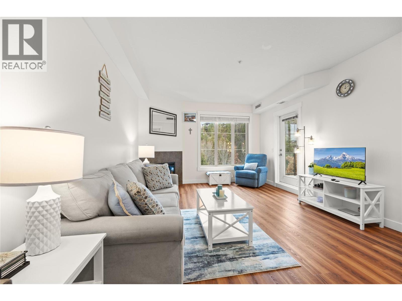 #1405 1875 Country Club Drive - 2