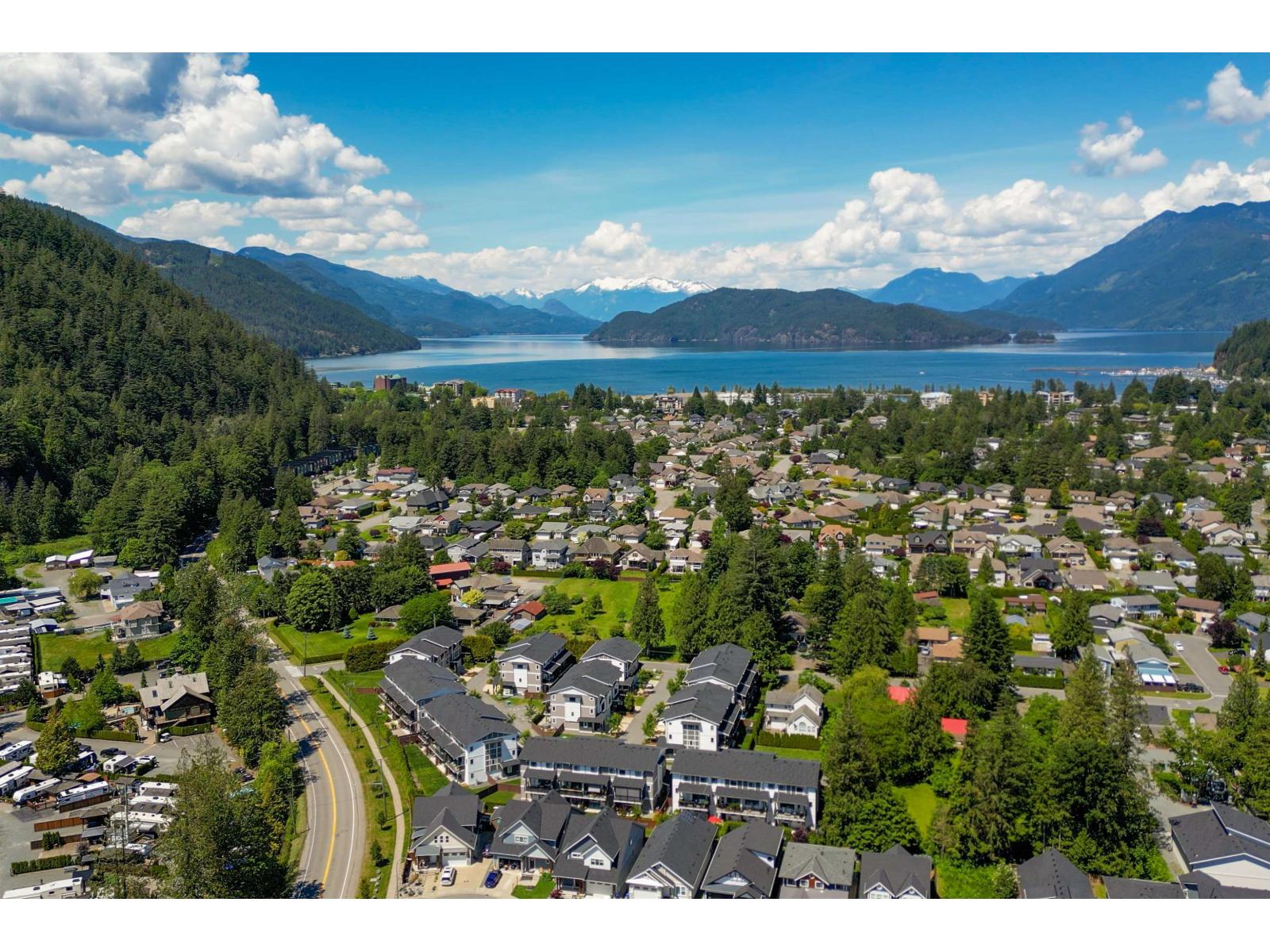 7 386 PINE AVENUE, Harrison Hot Springs, Harrison Hot Springs
