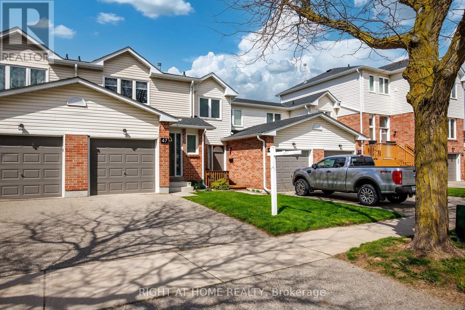 #74 47 STEWART MACLAREN ROAD - 2