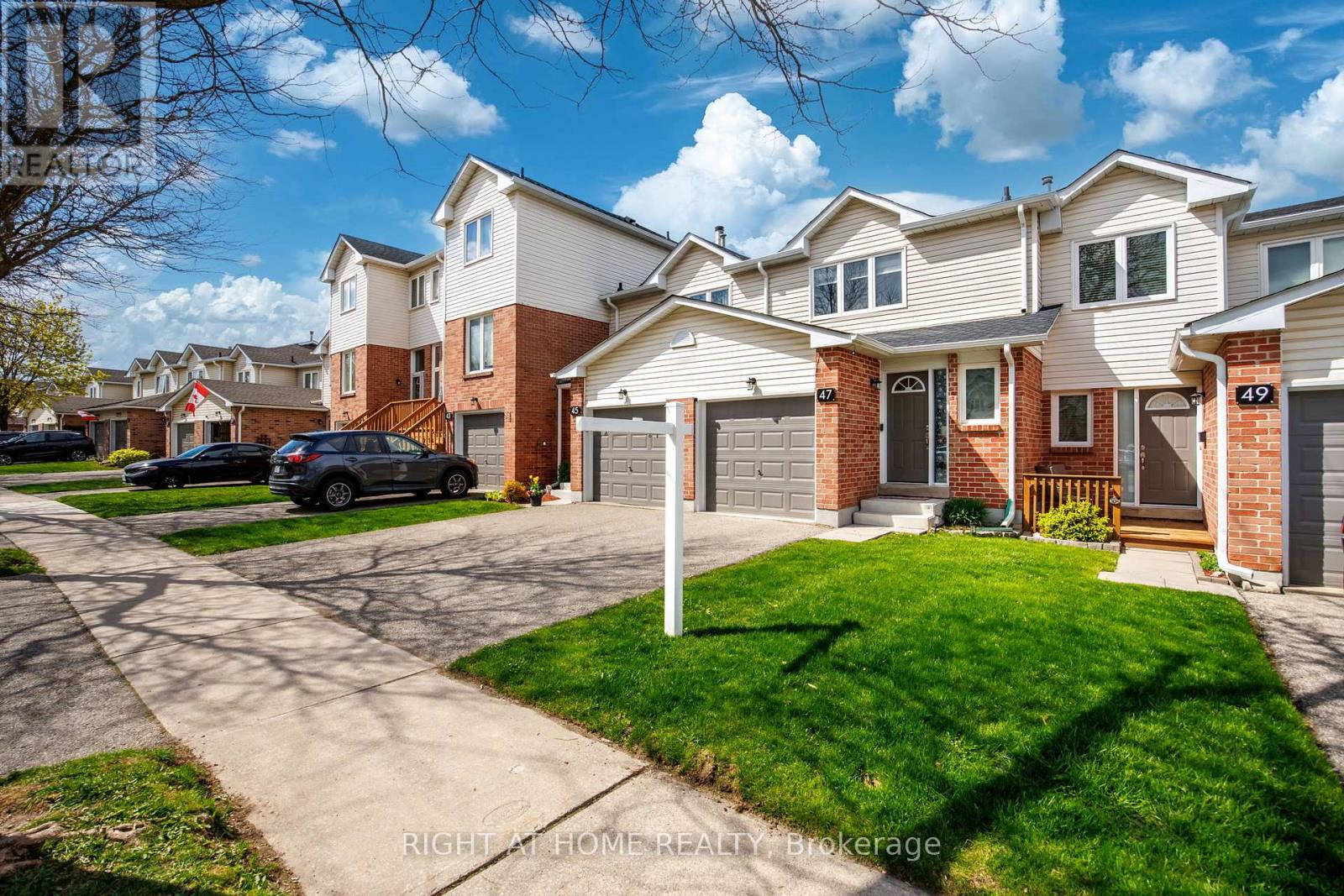 #74 47 STEWART MACLAREN ROAD - 3