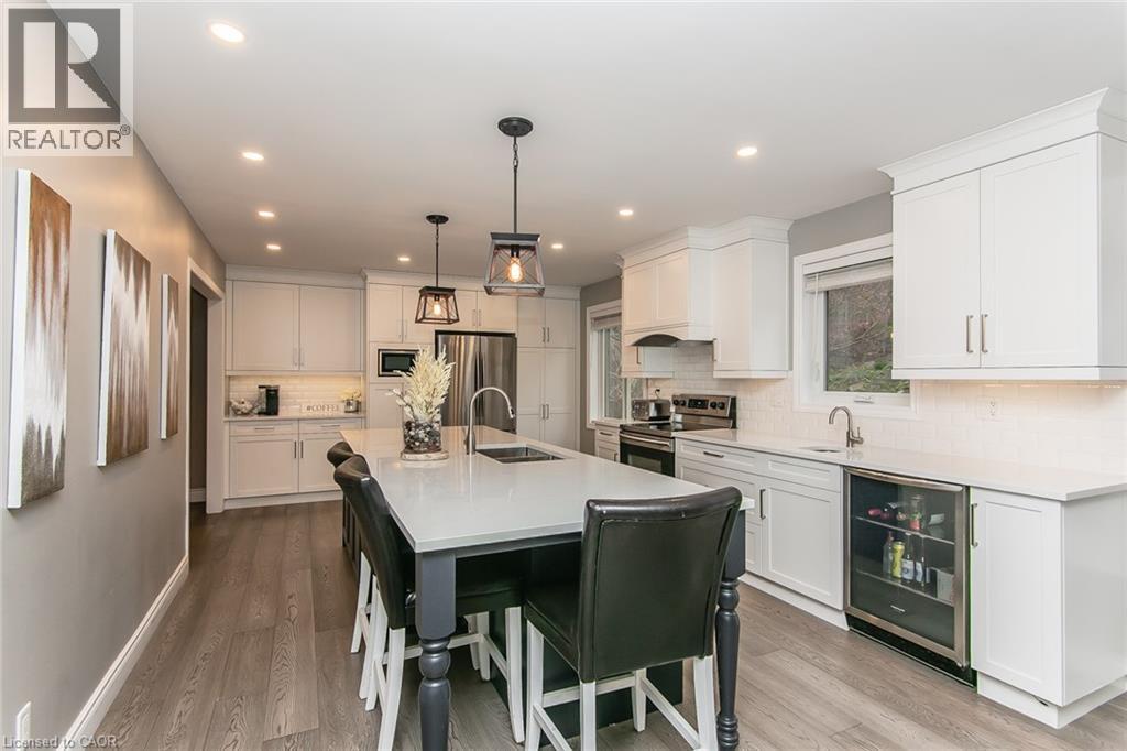 1774 OLD MILL Road, Kitchener, Ontario, N2P1Z5 — Photo 3
