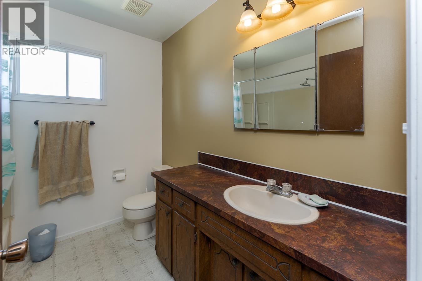 667 ALWARD STREET - 28