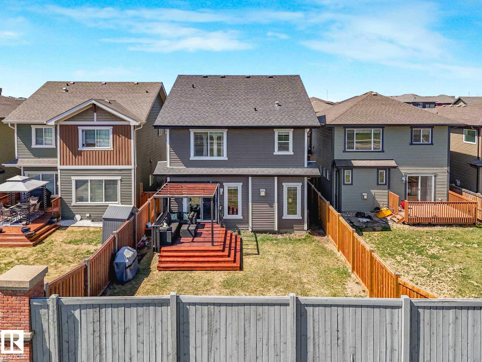 8427 216 ST NW - 60