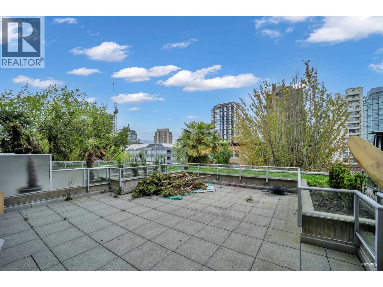 214 1688 ROBSON STREET — photo 3