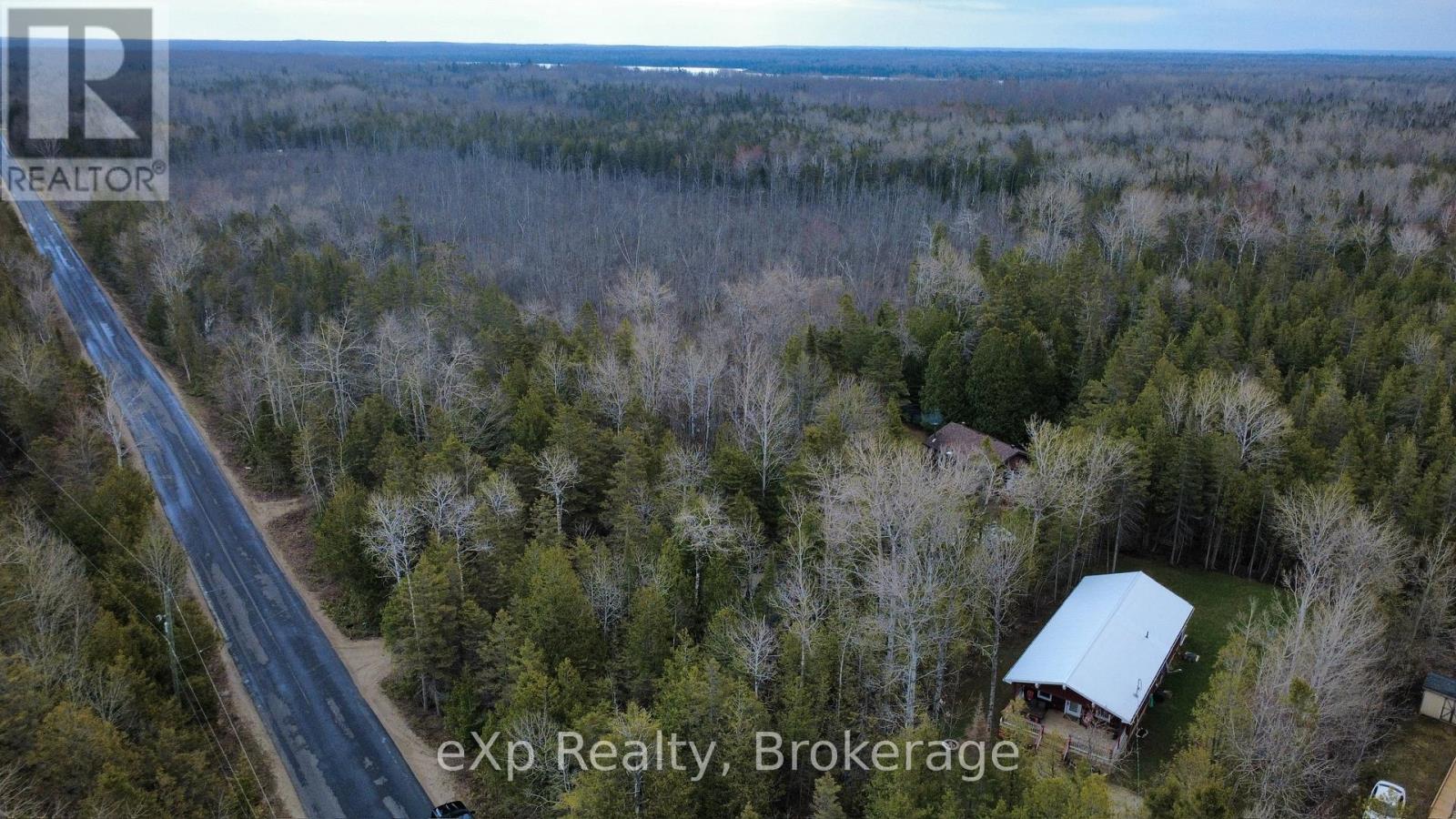 38 MILLER LAKE ROAD - 31
