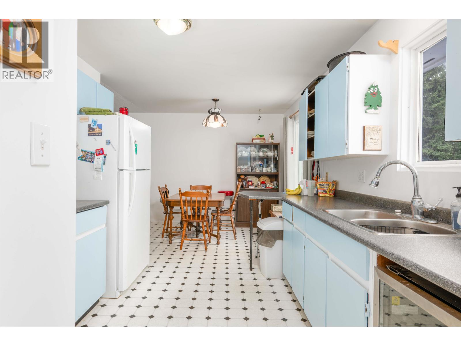 7229 IMPERIAL CRESCENT - 16