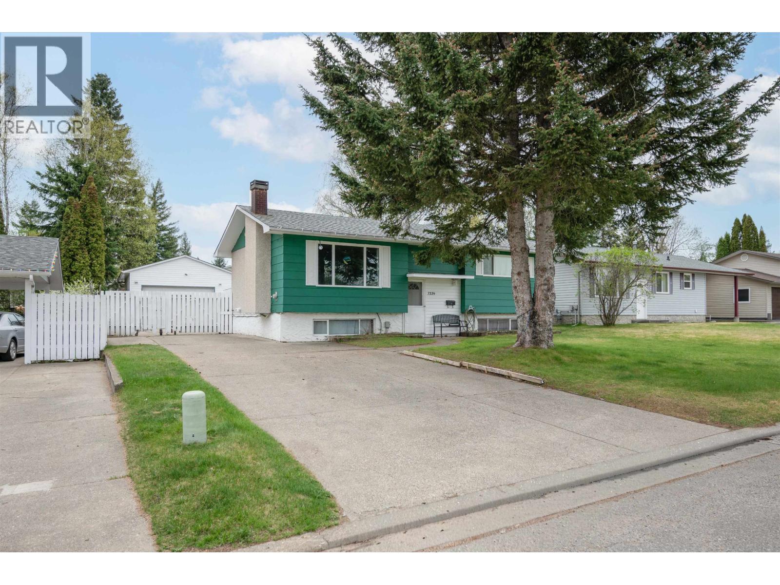 7229 IMPERIAL CRESCENT - 2