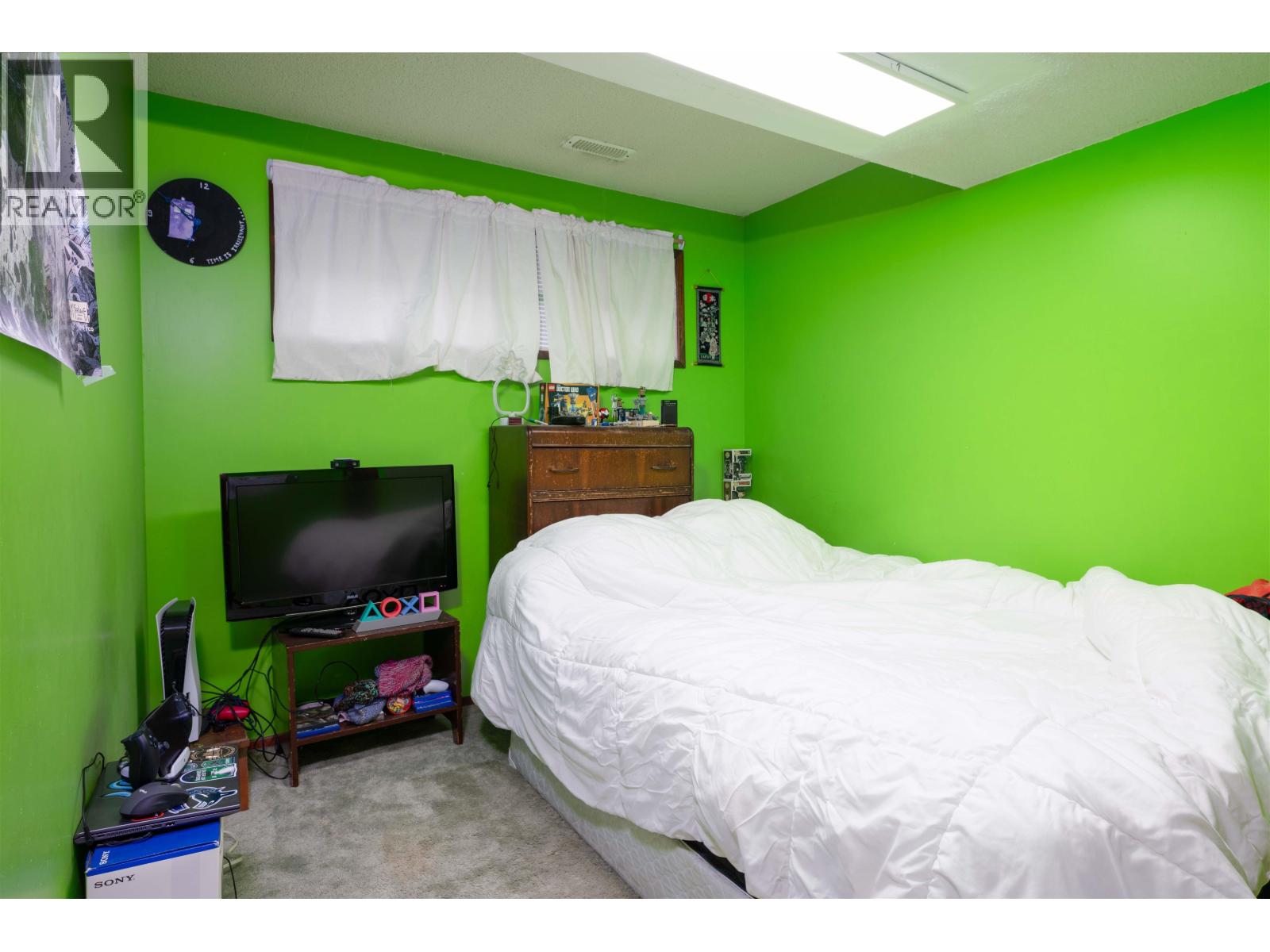 7229 IMPERIAL CRESCENT - 24
