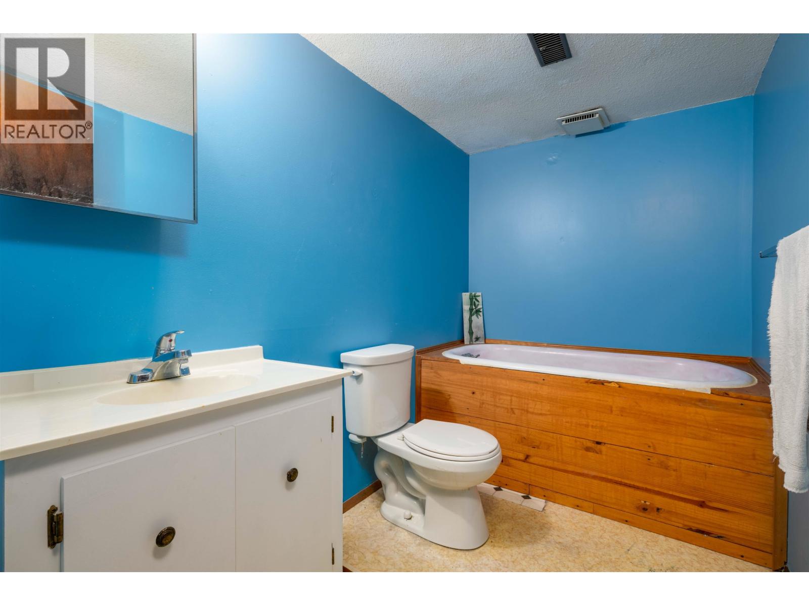 7229 IMPERIAL CRESCENT - 29