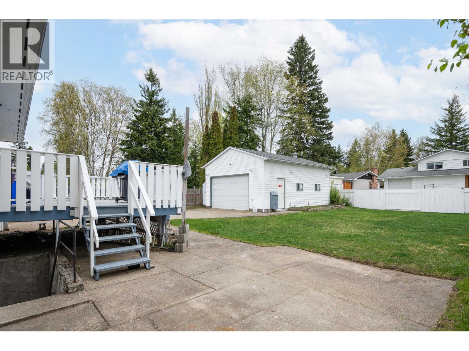 7229 IMPERIAL CRESCENT - 34