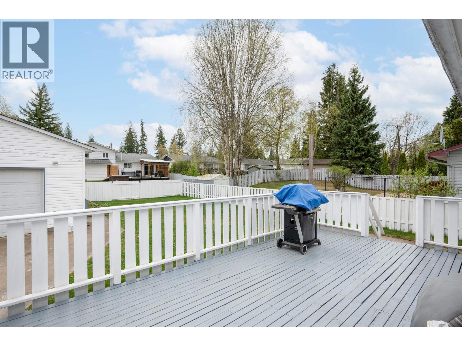 7229 IMPERIAL CRESCENT - 35