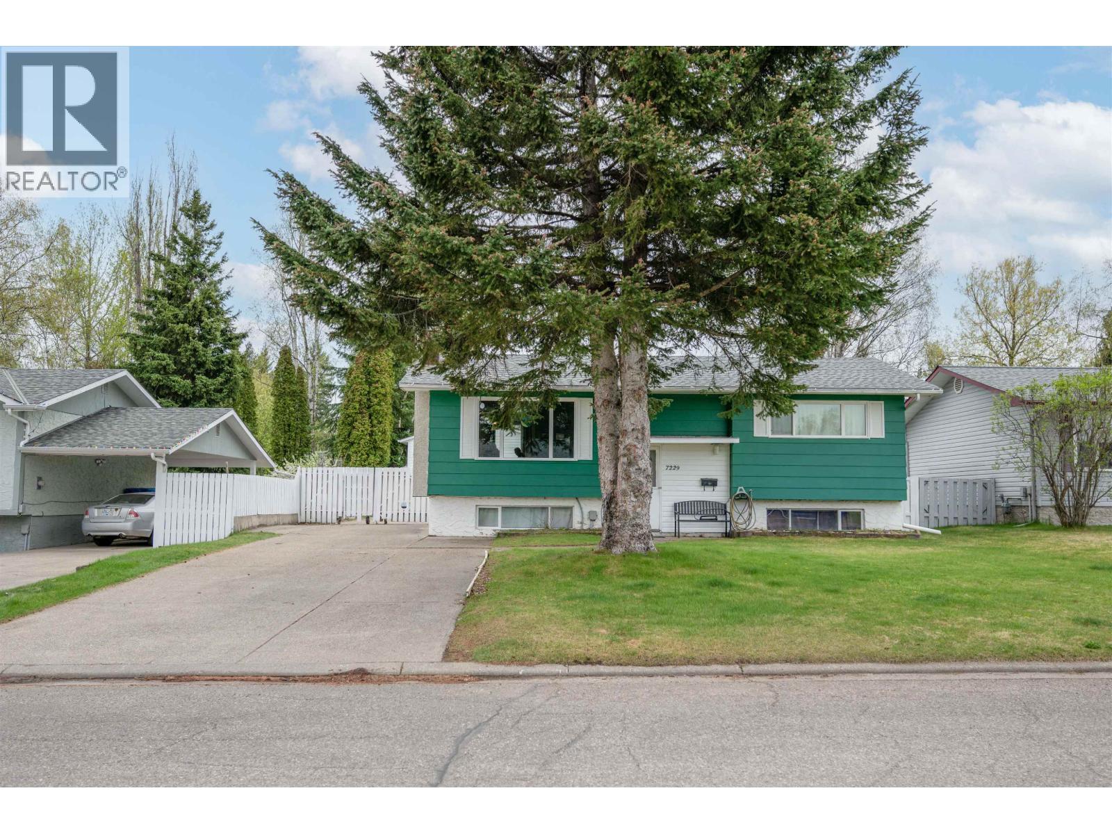 Primary bedroom of 7229 IMPERIAL CRESCENT · Prince George, BC