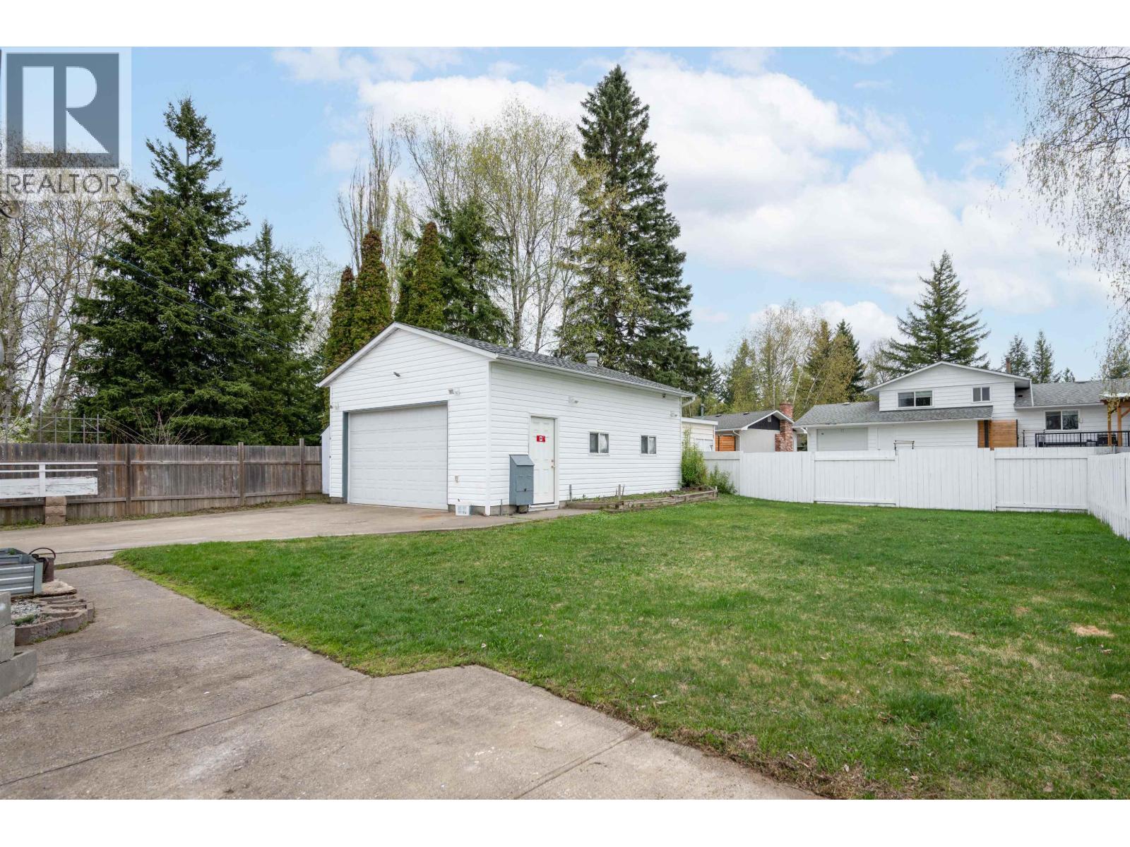 7229 IMPERIAL CRESCENT - 5