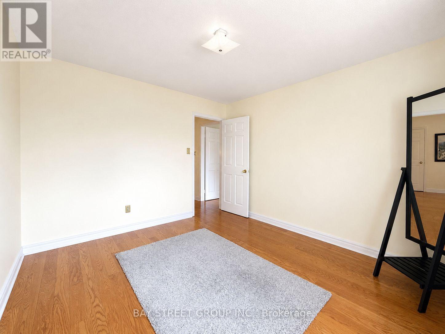 2554 VALENCIA ROAD - 20