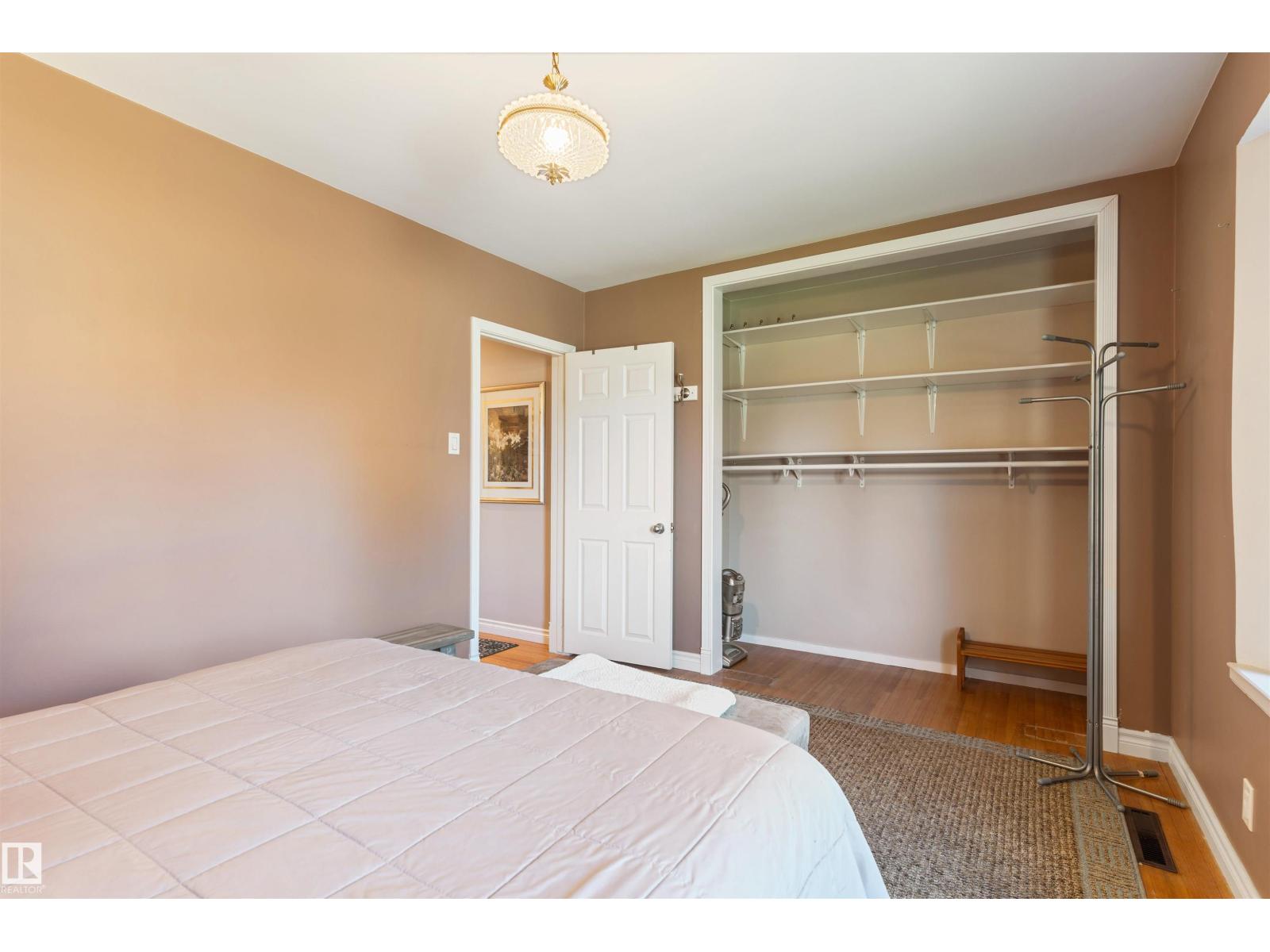 10803 52 ST NW, Edmonton