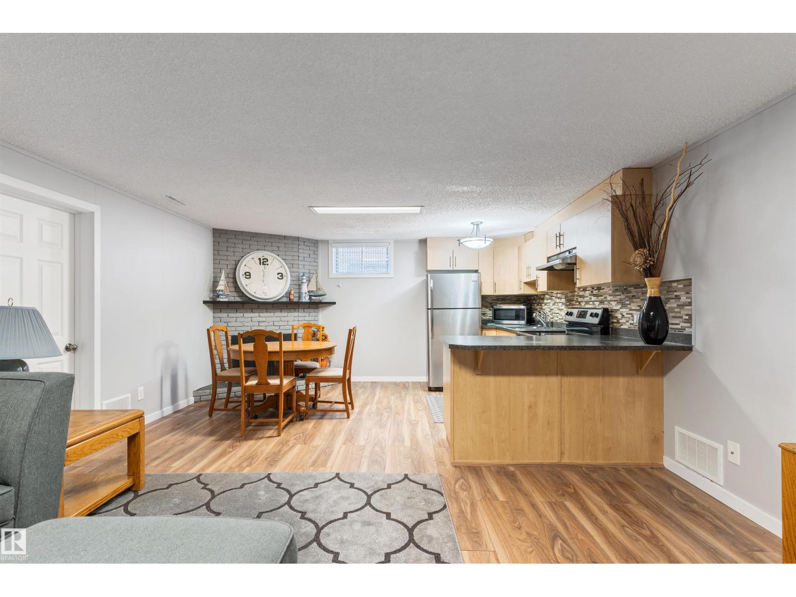 10803 52 ST NW, Edmonton