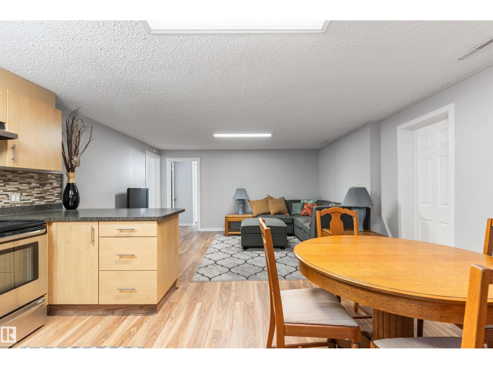 10803 52 ST NW, Edmonton