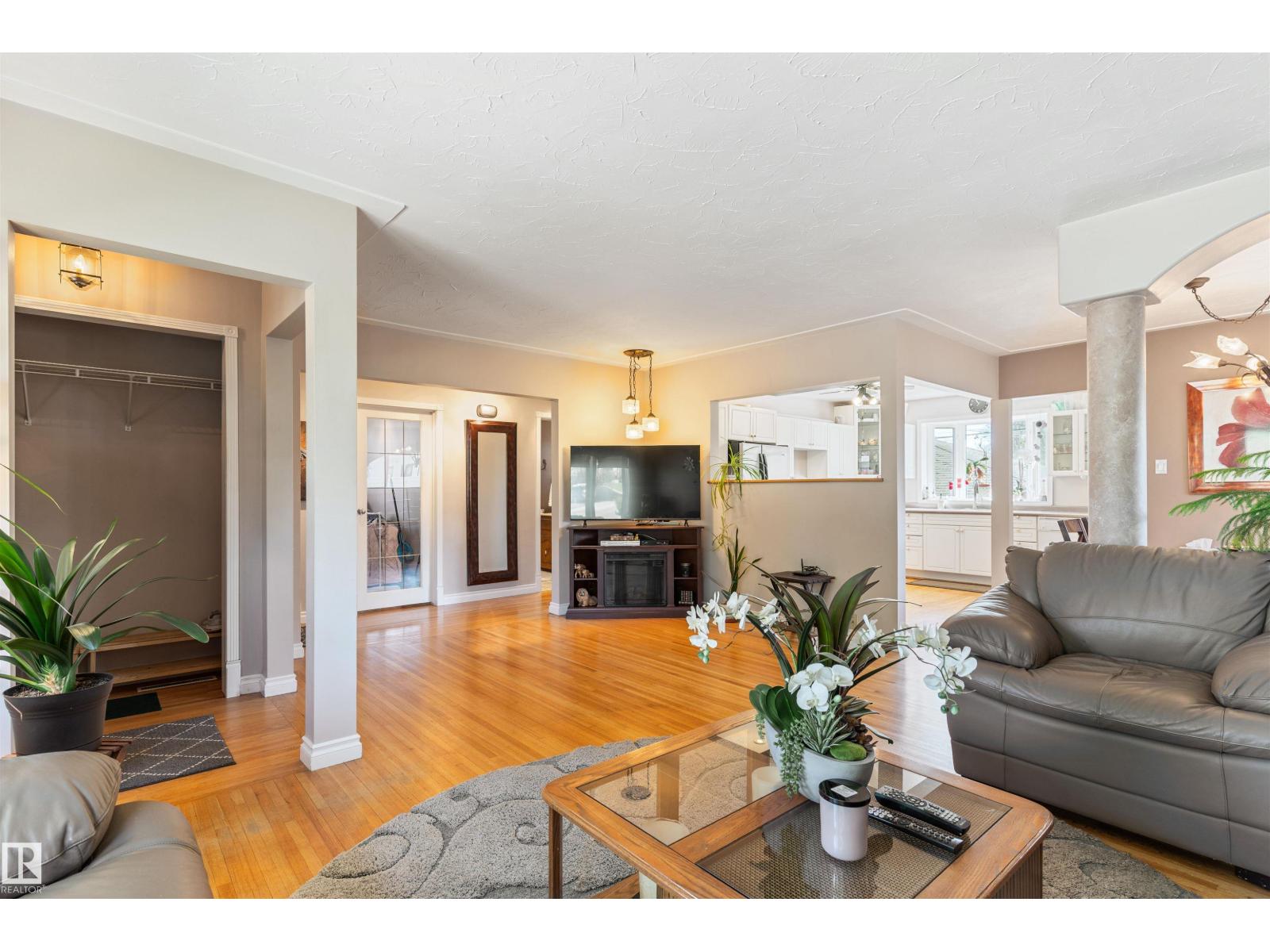 10803 52 ST NW, Edmonton