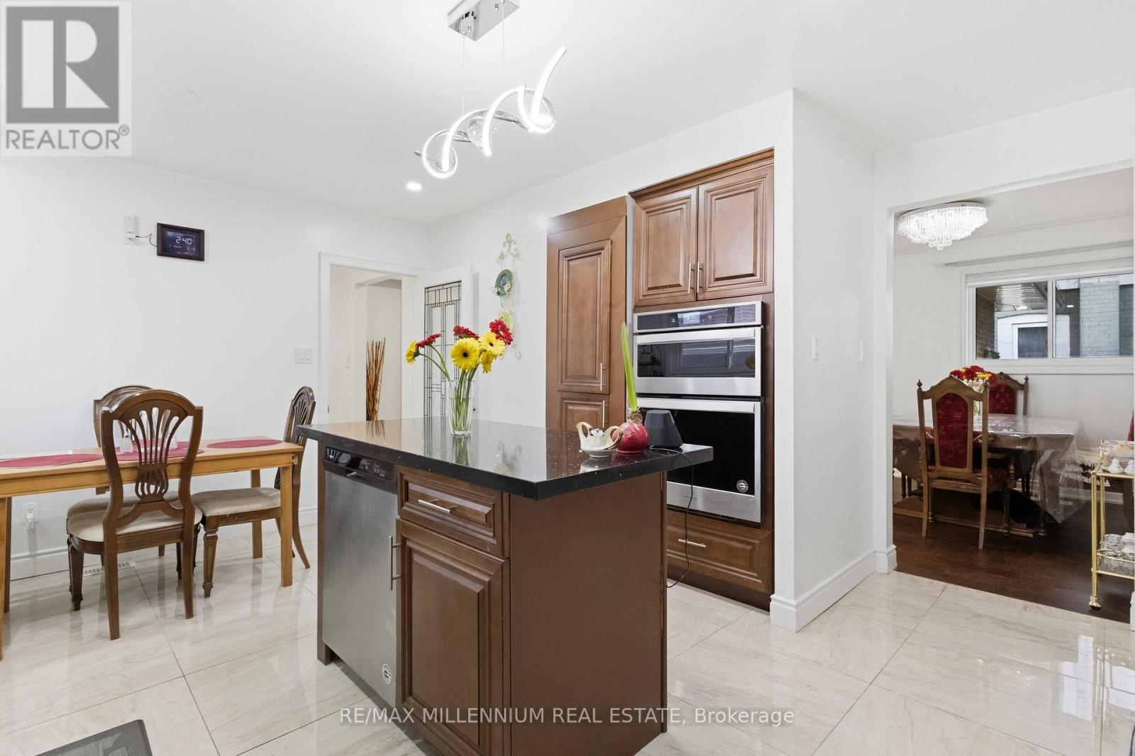 204A BELLAMY ROAD N - 19